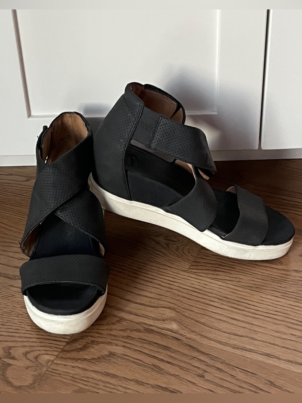 Dr. Scholl's Women’s Sheena Wedge Sandals